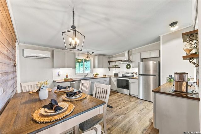 210 S County Road 5601, Castroville, TX 78009