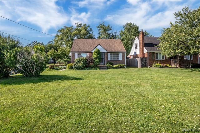 2047 Como Park Boulevard, Lancaster, NY 14086