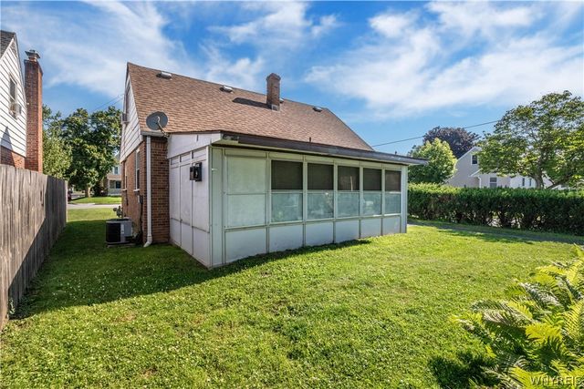 2047 Como Park Boulevard, Lancaster, NY 14086