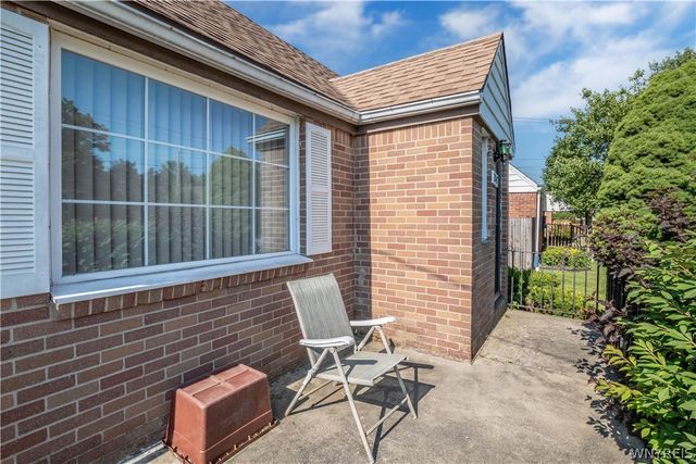 2047 Como Park Boulevard, Lancaster, NY 14086