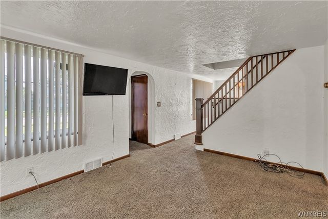 2047 Como Park Boulevard, Lancaster, NY 14086
