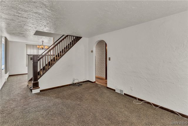 2047 Como Park Boulevard, Lancaster, NY 14086