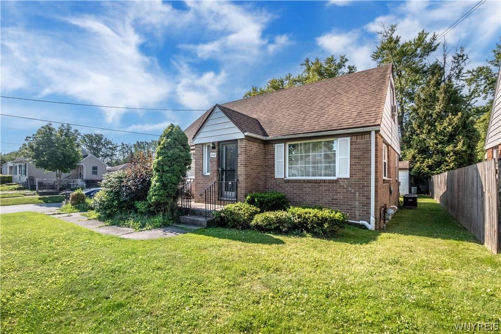 2047 Como Park Boulevard, Lancaster, NY 14086