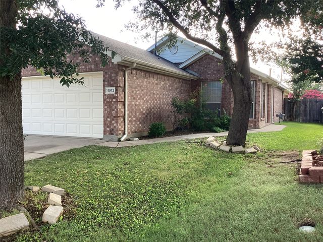 11912 Porcupine Drive, Fort Worth, TX 76244
