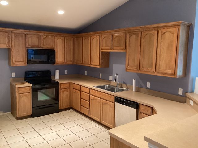 11912 Porcupine Drive, Fort Worth, TX 76244