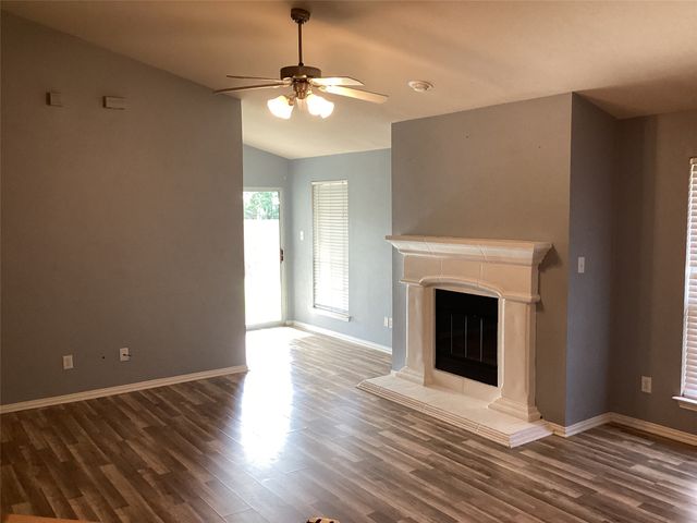 11912 Porcupine Drive, Fort Worth, TX 76244