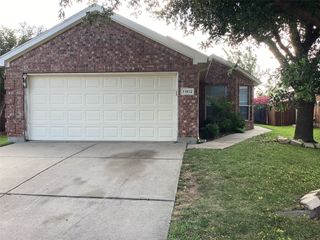 11912 Porcupine Drive, Fort Worth, TX 76244
