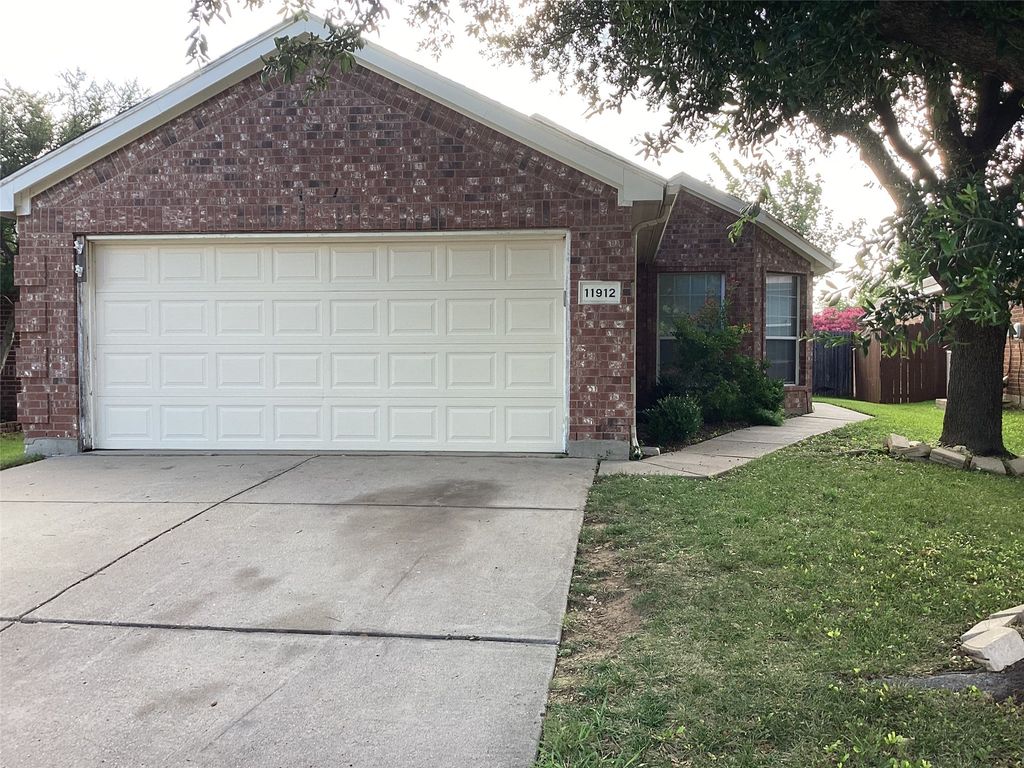 11912 Porcupine Drive, Fort Worth, TX 76244