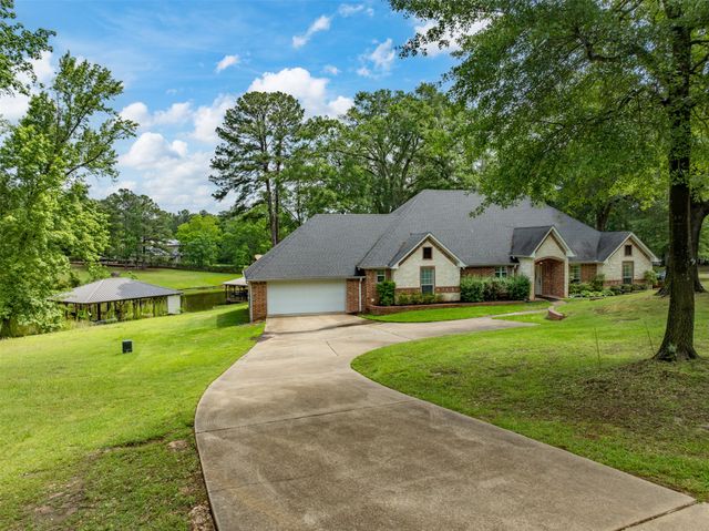 23196 J E B Circle, Frankston, TX 75763