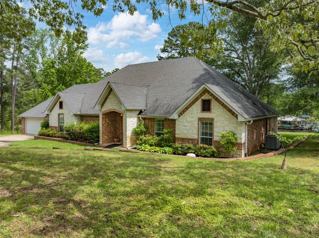 23196 J E B Circle, Frankston, TX 75763