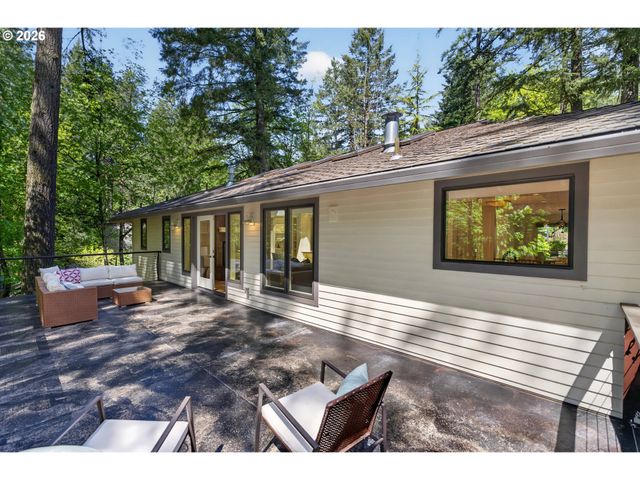 6 BERNINI Ct, Lake Oswego, OR 97035