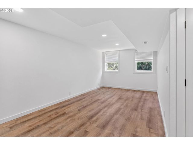 6 BERNINI Ct, Lake Oswego, OR 97035