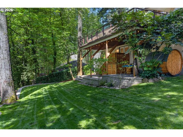 6 BERNINI Ct, Lake Oswego, OR 97035