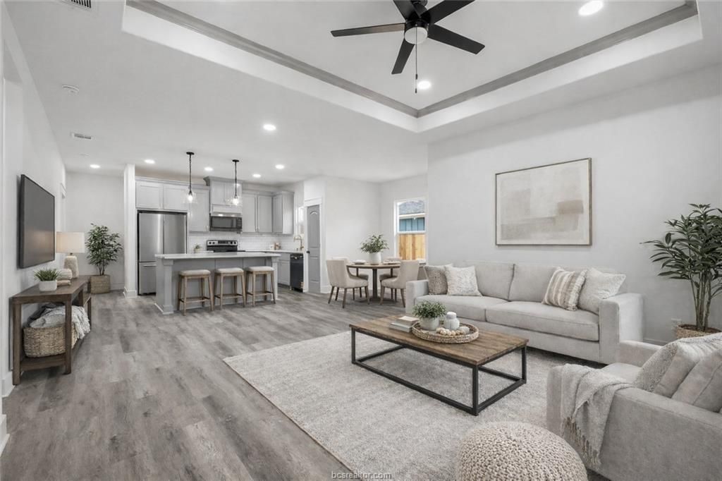 203 Lock Lane, Bryan, TX 77803 — photo 3