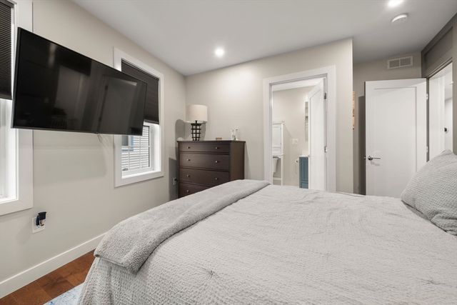 20 Crestway Road 3, Boston, MA 02128