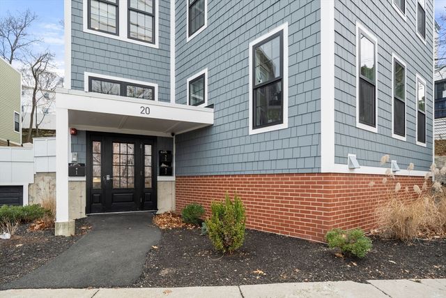 20 Crestway Road 3, Boston, MA 02128