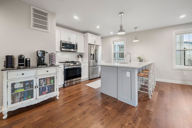 20 Crestway Road 3, Boston, MA 02128