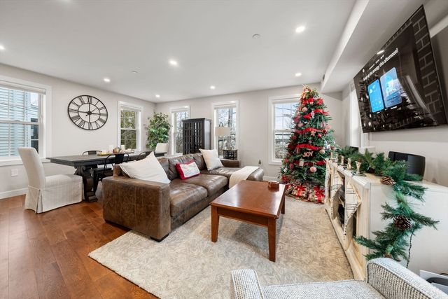 20 Crestway Road 3, Boston, MA 02128