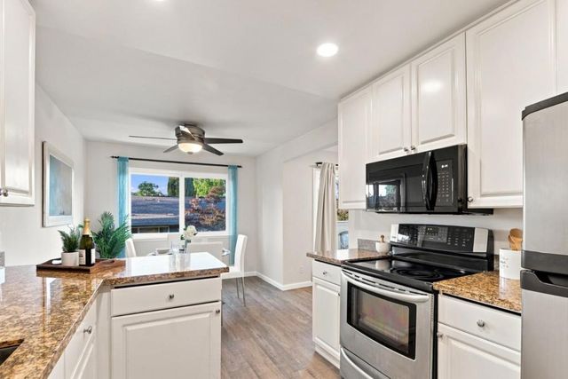 7100 Rainbow Drive 33, San Jose, CA 95129
