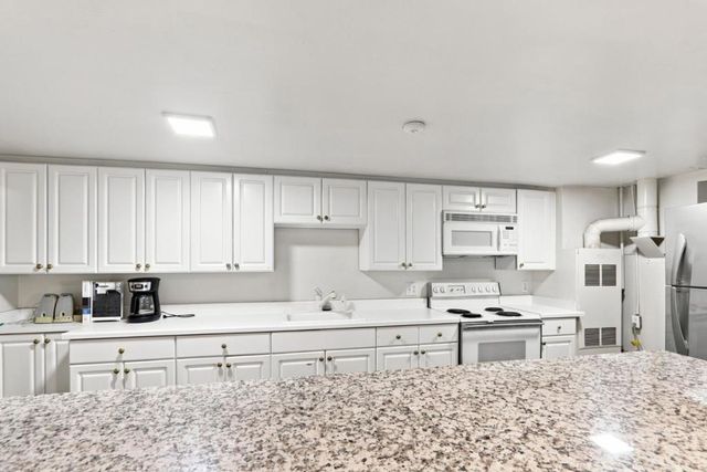 7100 Rainbow Drive 33, San Jose, CA 95129