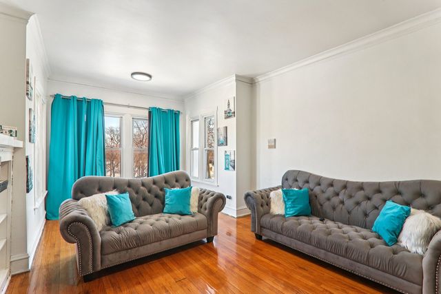 412 N Pine Avenue, Chicago, IL 60644