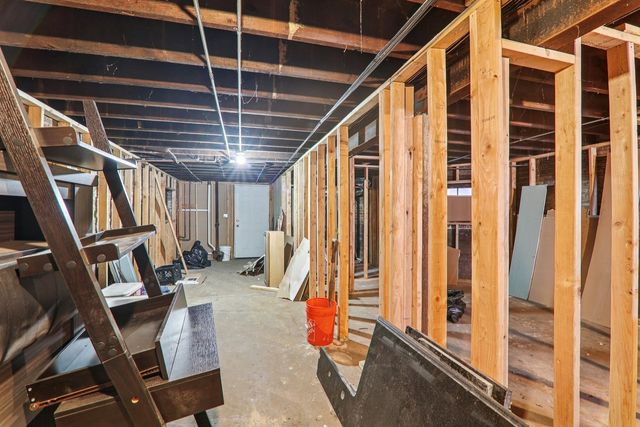 412 N Pine Avenue, Chicago, IL 60644