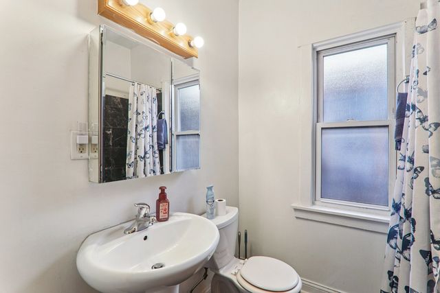 412 N Pine Avenue, Chicago, IL 60644