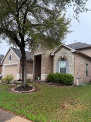 8806 Inglebrook Lane, Houston, TX 77083