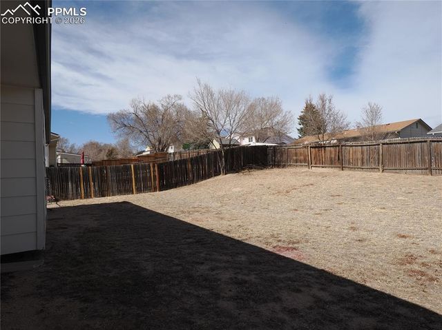 6870 Chippewa Road, Colorado Springs, CO 80915