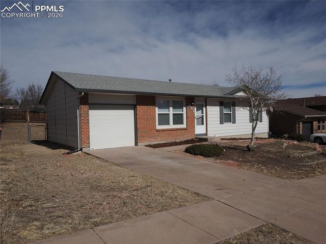 6870 Chippewa Road, Colorado Springs, CO 80915