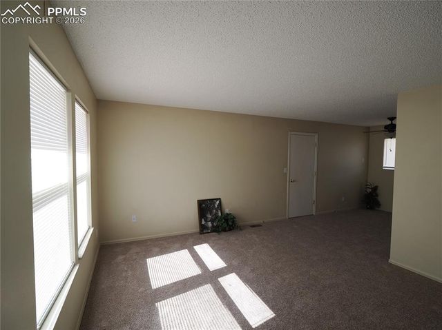 6870 Chippewa Road, Colorado Springs, CO 80915