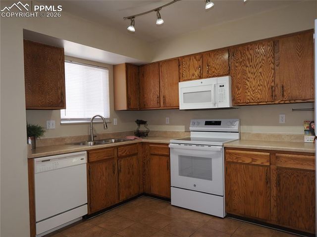 6870 Chippewa Road, Colorado Springs, CO 80915