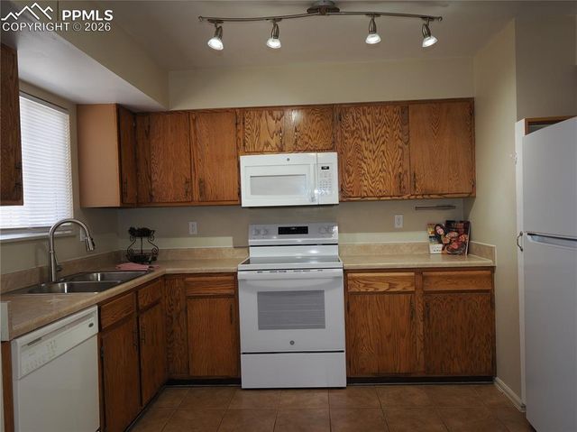 6870 Chippewa Road, Colorado Springs, CO 80915