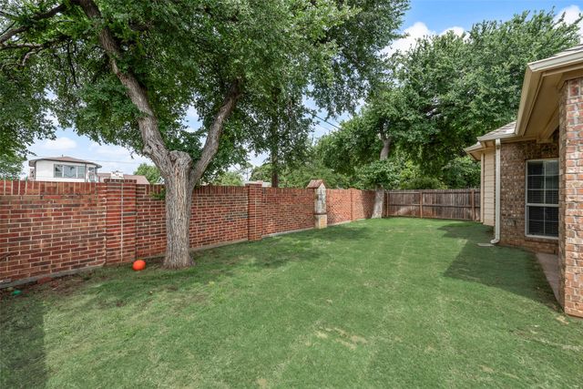 1404 Ashby Drive, Lewisville, TX 75067