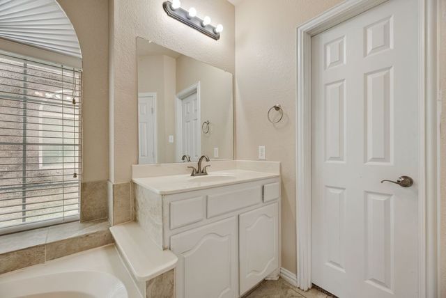 1404 Ashby Drive, Lewisville, TX 75067