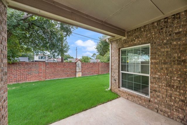 1404 Ashby Drive, Lewisville, TX 75067