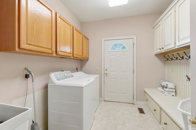 11136 Creekwood Court, Fort Wayne, IN 46814