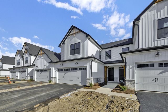 5515 Fawnsbury Court, Powell, OH 43065