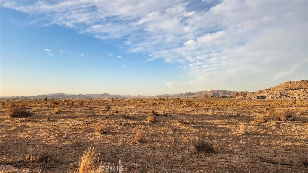 Image 1 of property listing at 0 Japatul, Apple Valley, CA 92308
