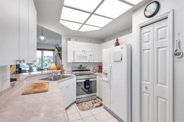1914 NORTHFORK CIRCLE, Clearwater, FL 33760