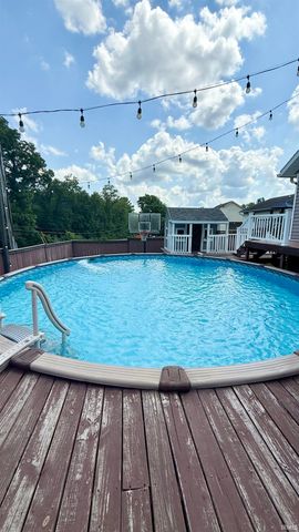 4105 S Hedgewood Drive, Bloomington, IN 47403