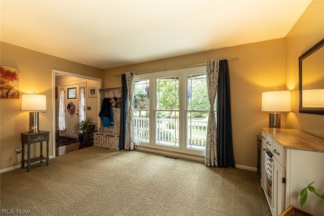 18717 Walnut Drive, Strongsville, OH 44149