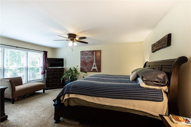 18717 Walnut Drive, Strongsville, OH 44149