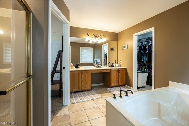 18717 Walnut Drive, Strongsville, OH 44149