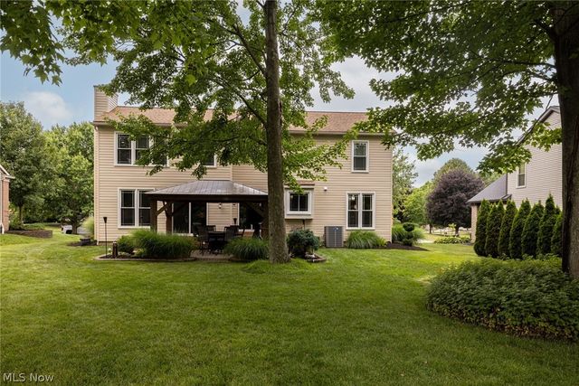 18717 Walnut Drive, Strongsville, OH 44149
