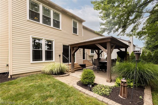 18717 Walnut Drive, Strongsville, OH 44149