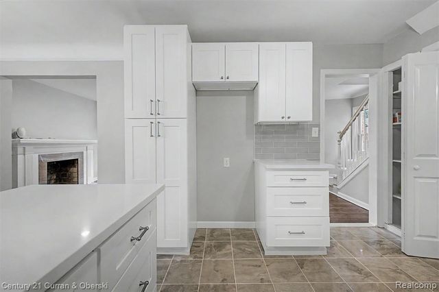 9263 Rosemont St Avenue, Detroit, MI 48228
