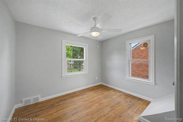 9263 Rosemont St Avenue, Detroit, MI 48228