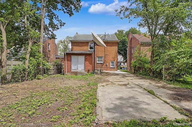 9263 Rosemont St Avenue, Detroit, MI 48228