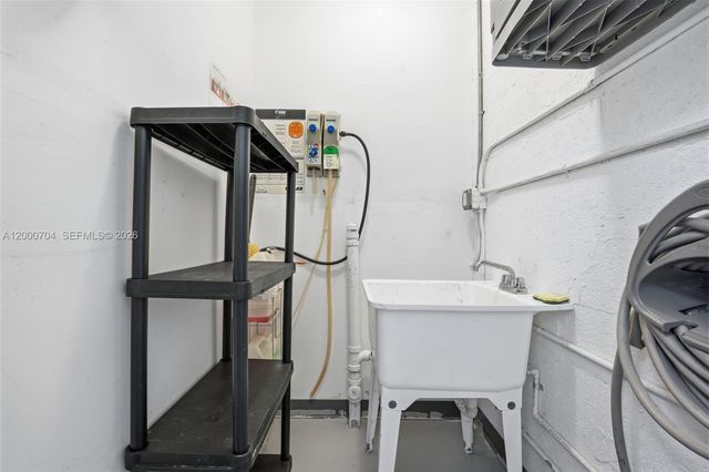 Commercial Kitchen For Sale In Hialeah Gardens, Hialeah Gardens, FL 33016